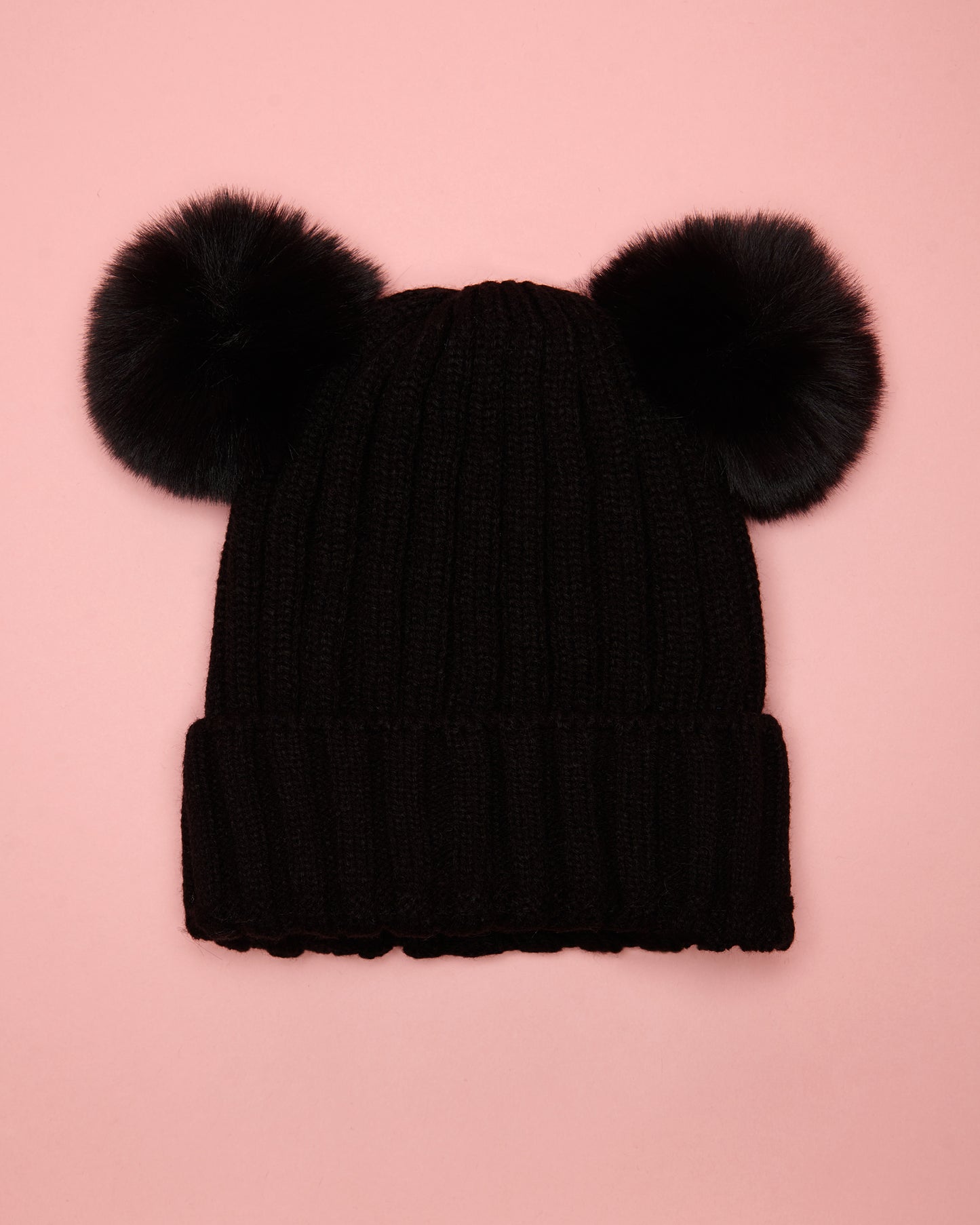 Fluffy bear ears beanie - black | One size fits all.