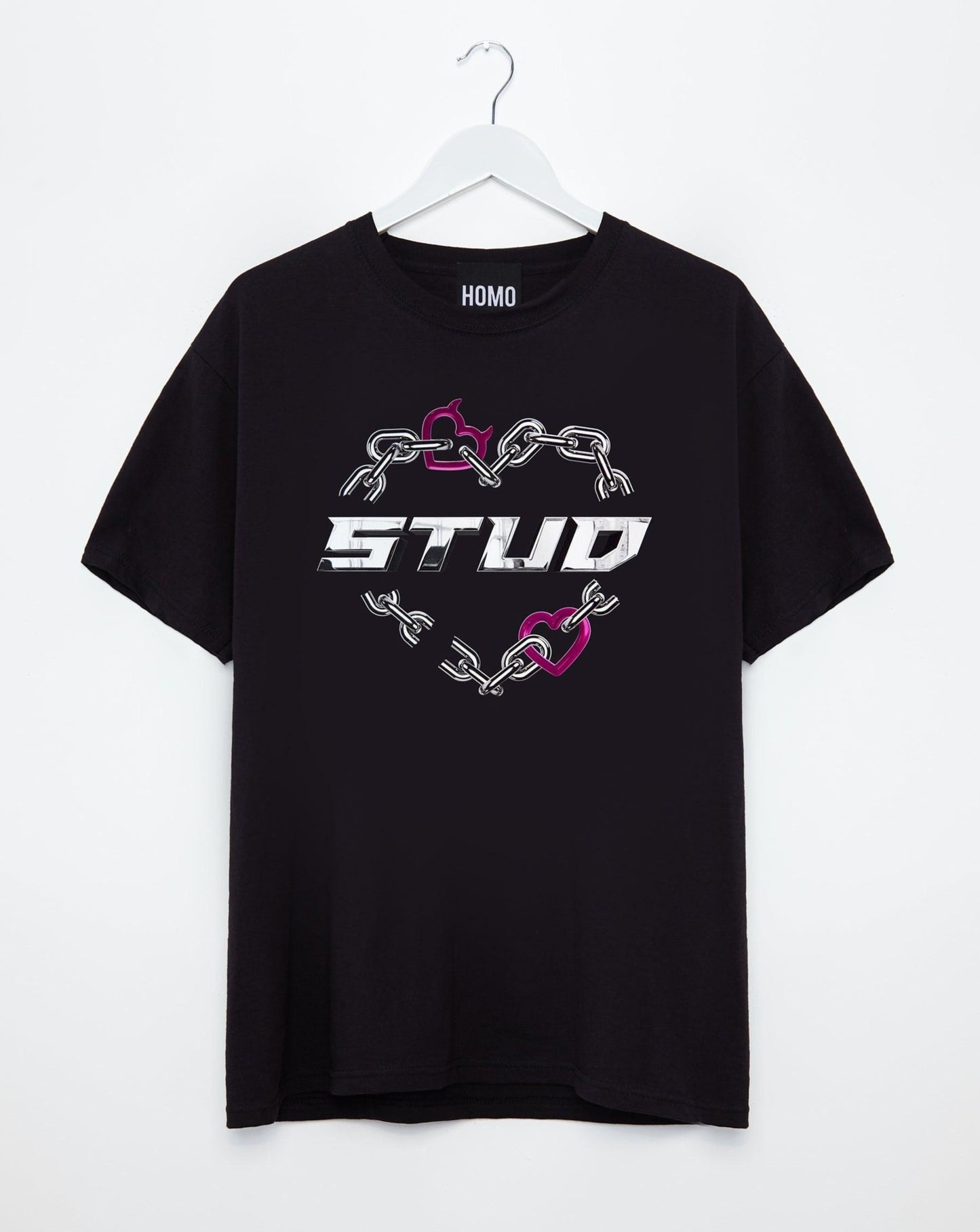 Broken (chain) heart stud on black - tee