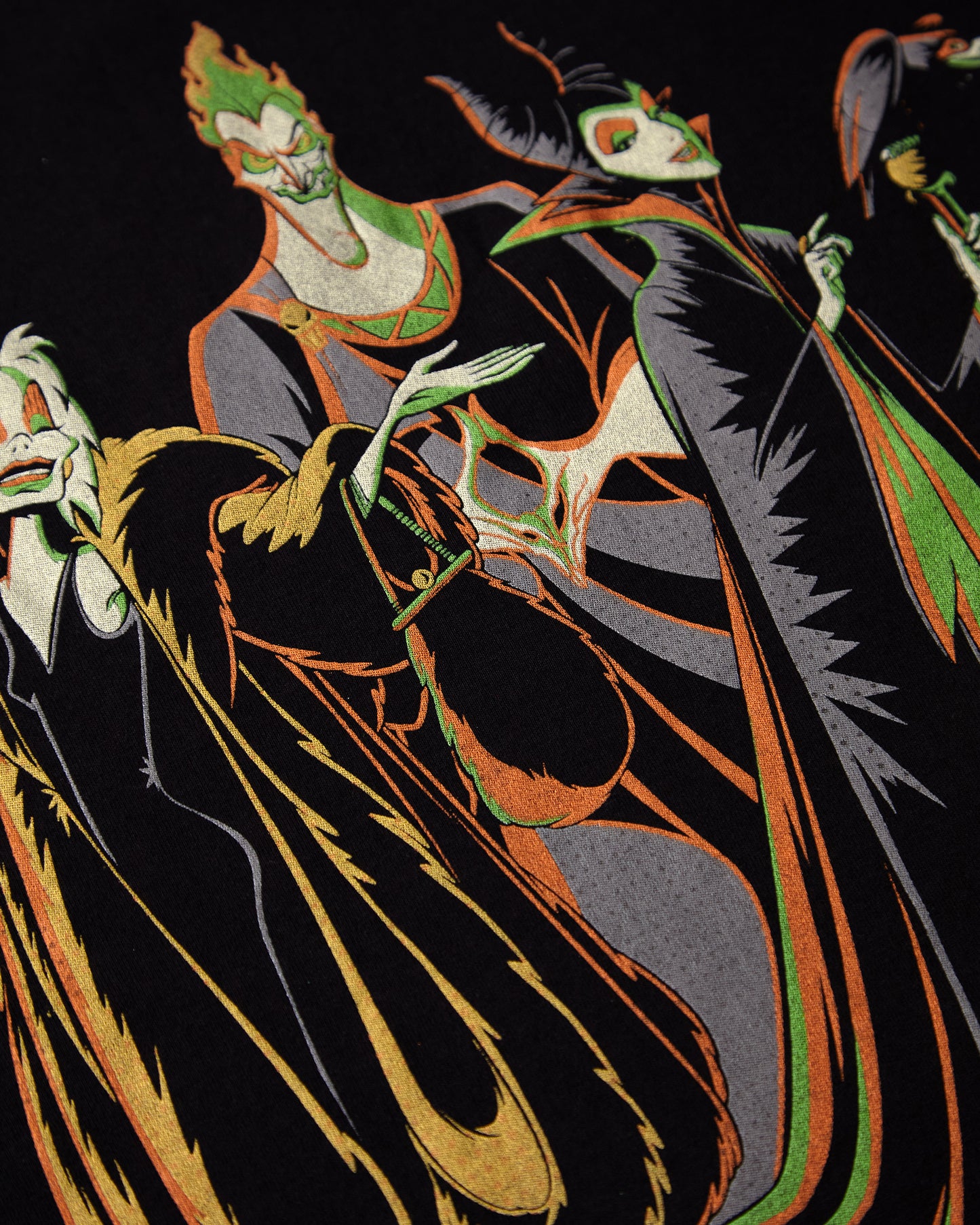 DISNEY VILLAINS: Cruella de ville, Hades and maleficent the Tricky Trio on black - cropped t-shirt