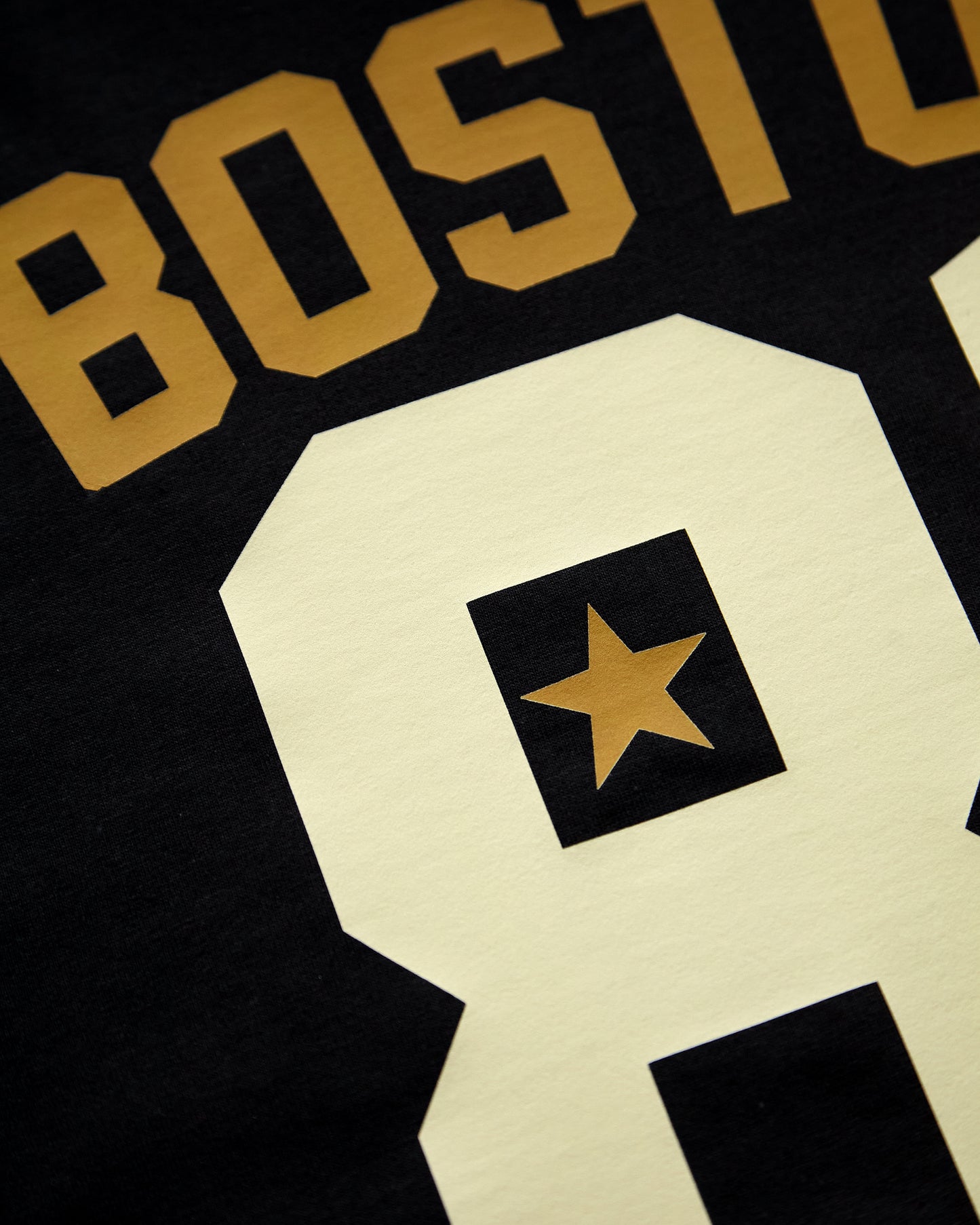 BOSTON 81, low cut cropped tee - black