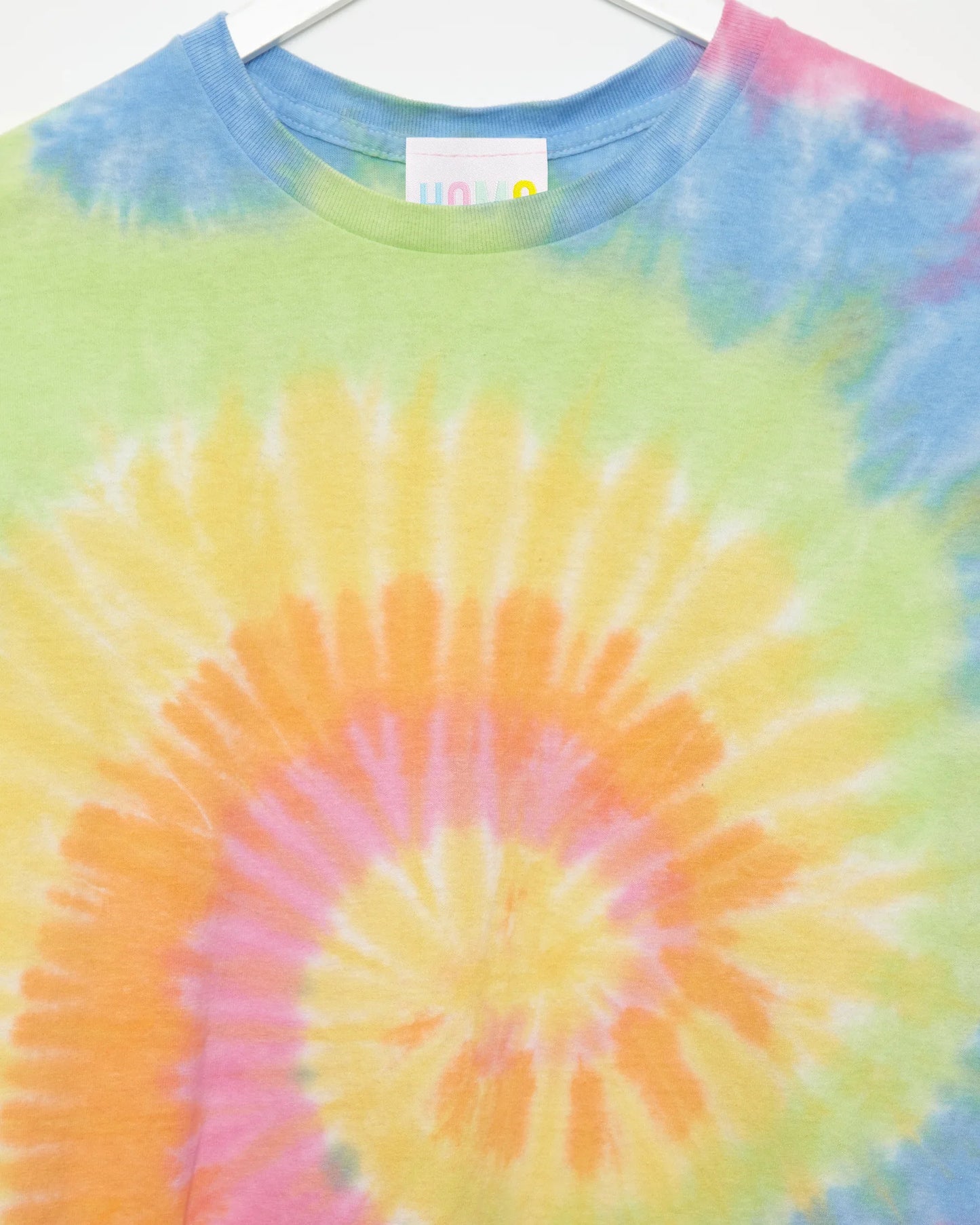 No Print just vibes: Tie-dye low cut crop top