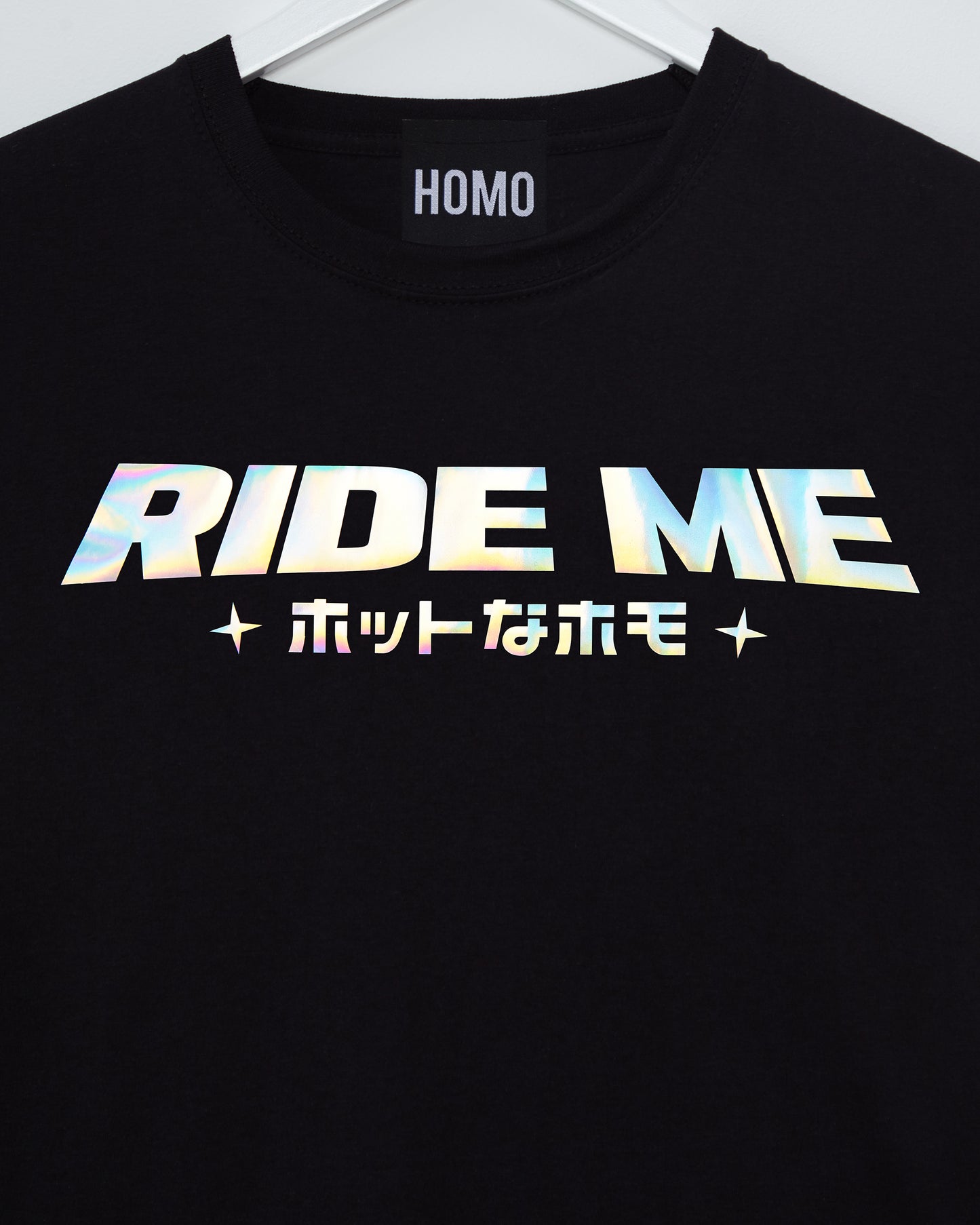 RIDE ME, hologram print low cut cropped tee - black