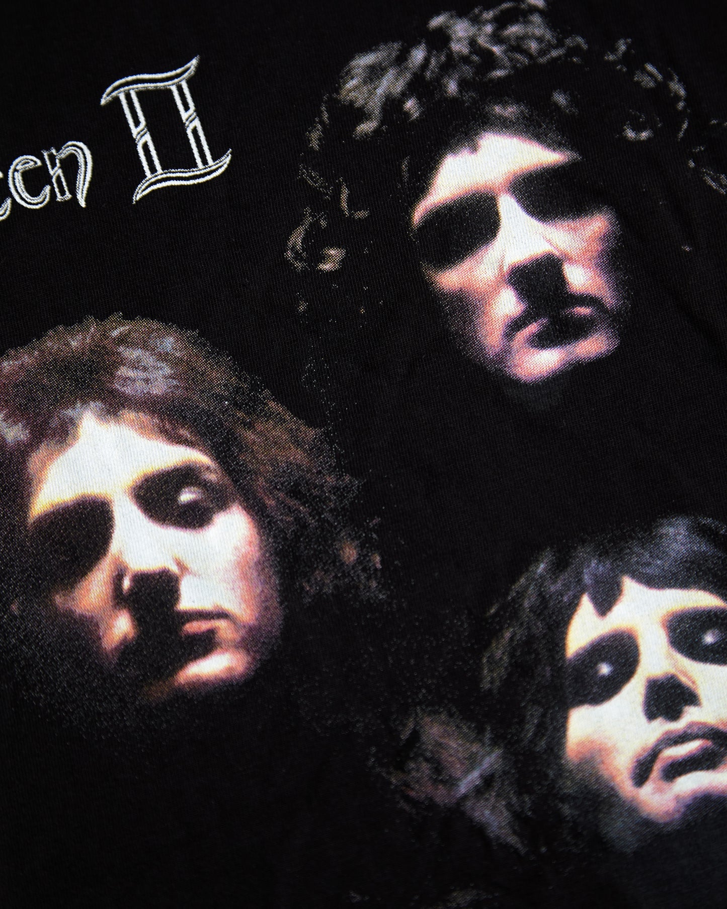 Official Queen Bohemian Rhapsody - low cropped sleeveless tee