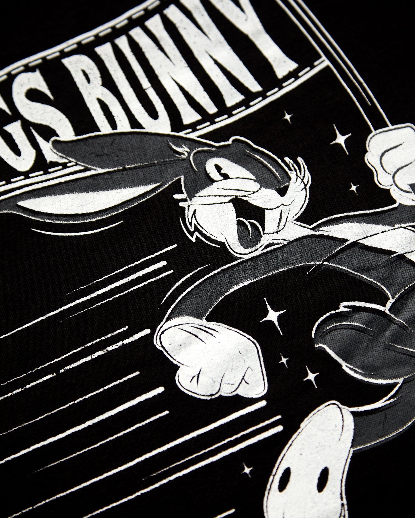 Official Looney Tunes: Retro Bugs with Flag, low cut cropped tee - black