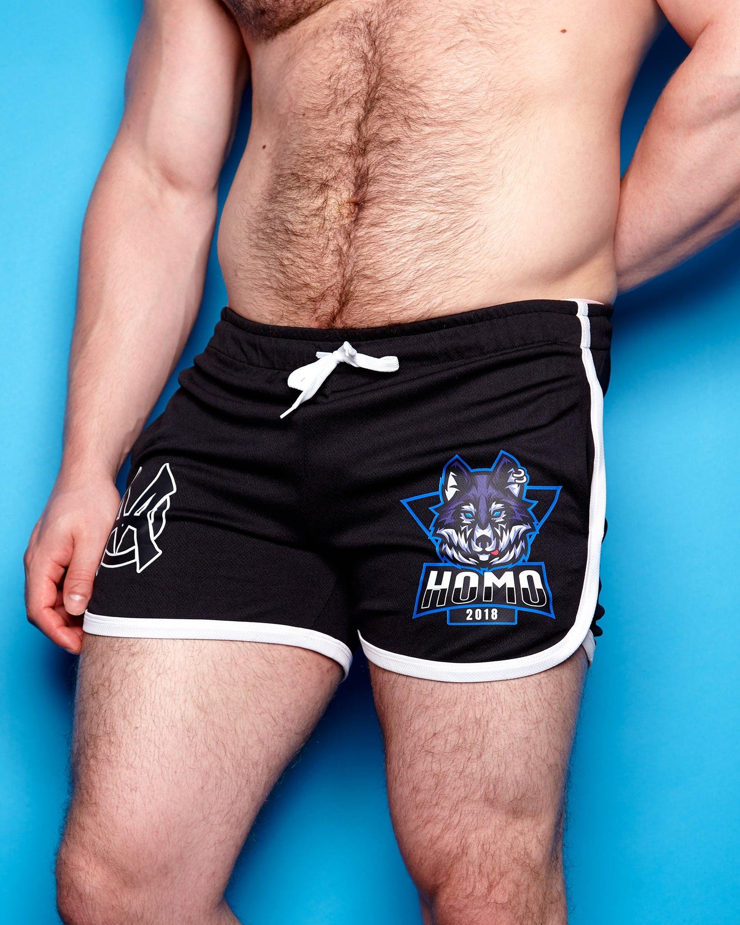 Double pack - sporty wolf, black - cropped t-shirt and short shorts - Full outfit. - HOMOLONDON