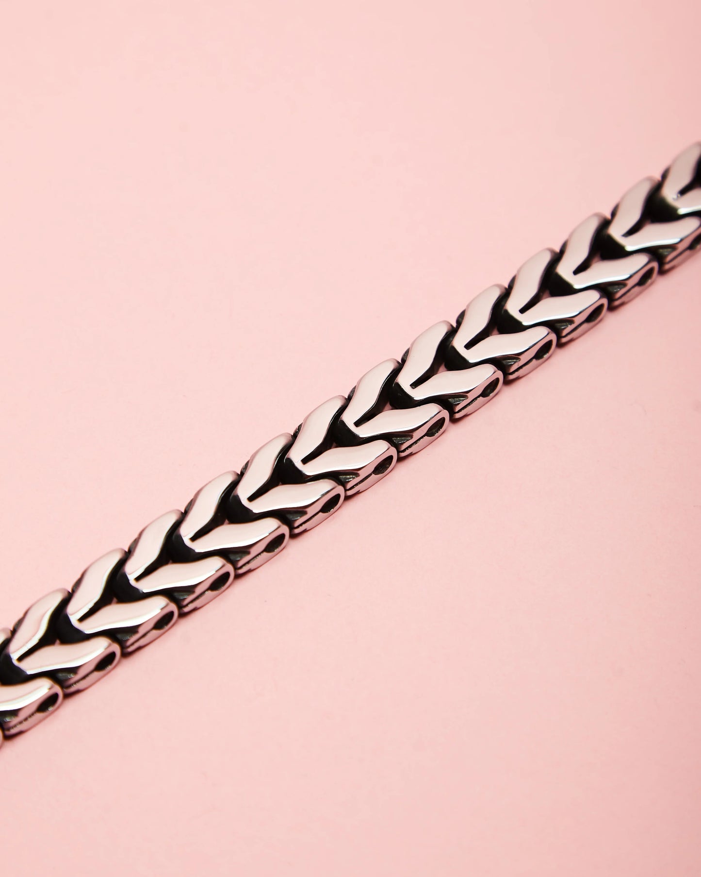 Stainless Silver, graphic link bracelet - Silver