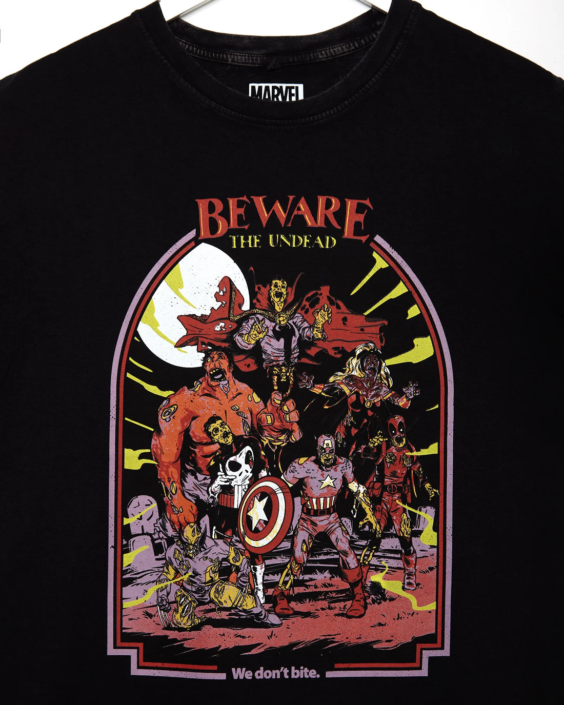 Official Marvel Comics, We Don't Bite on black Stone Wash - low cut cropped tee