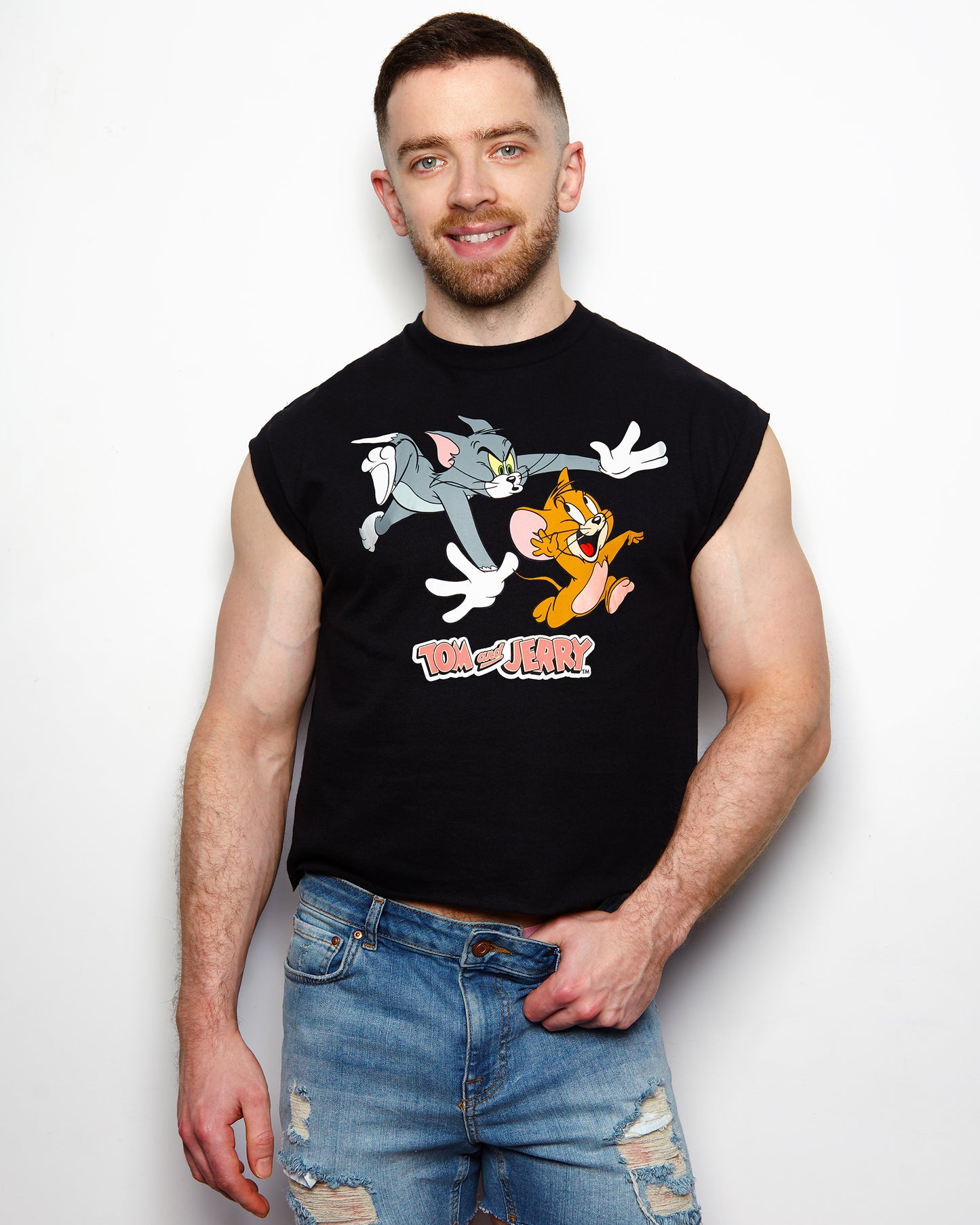 Official Tom & Jerry: Chase low cut cropped t-shirt -  black