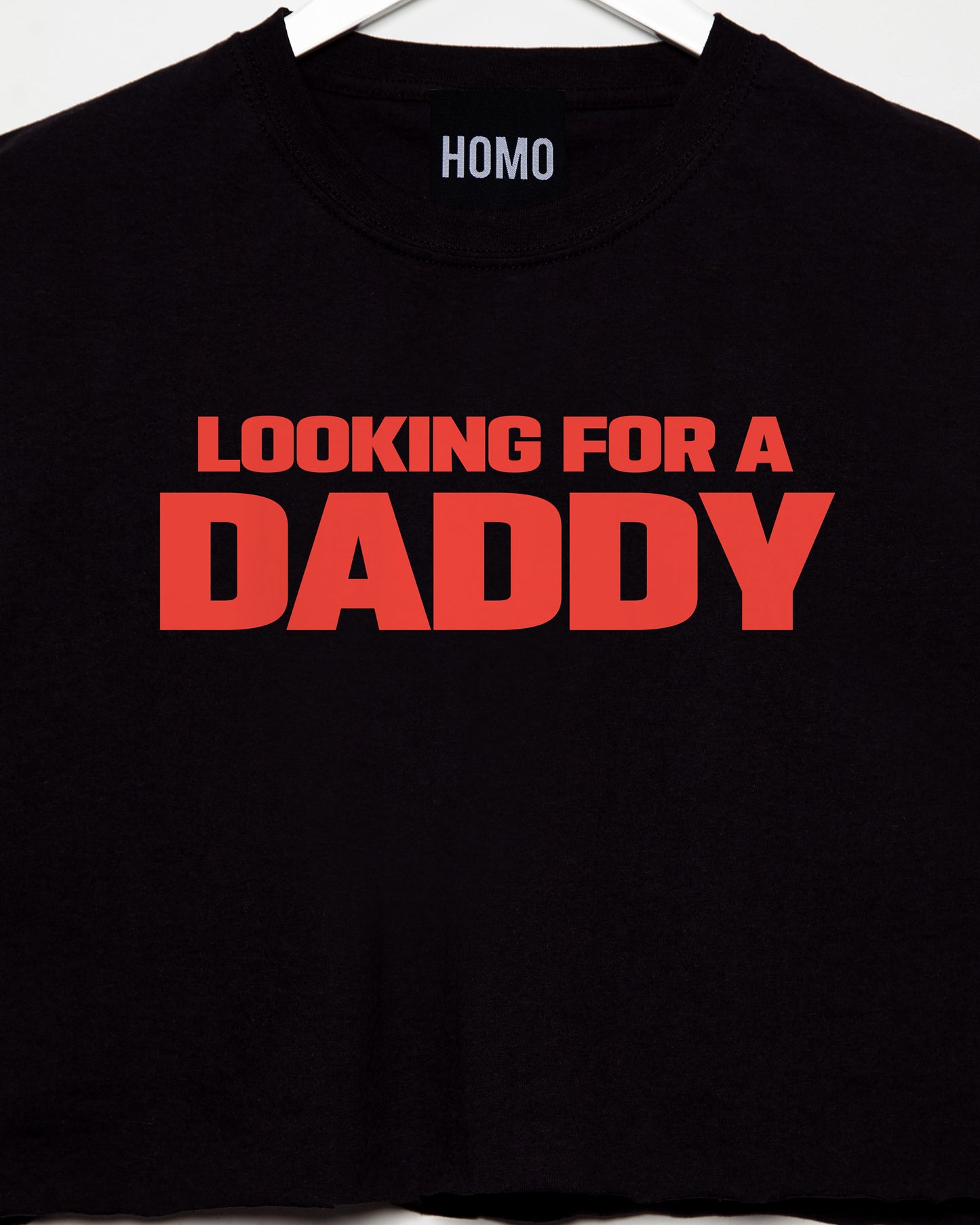 Looking for a daddy, red on black - crop top