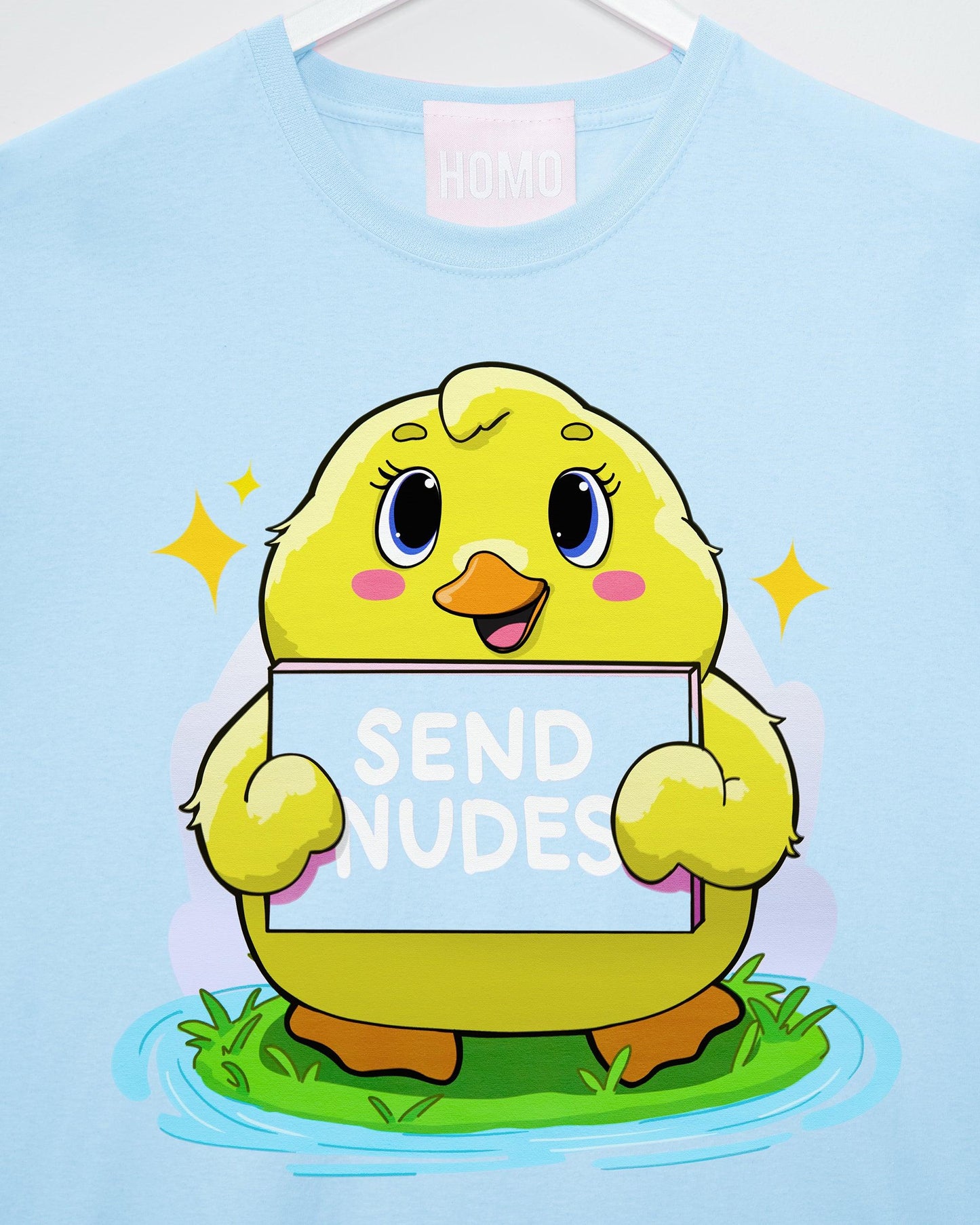 Cheeky duck, holding a sign on blue - mens cropped tee. - HOMOLONDON