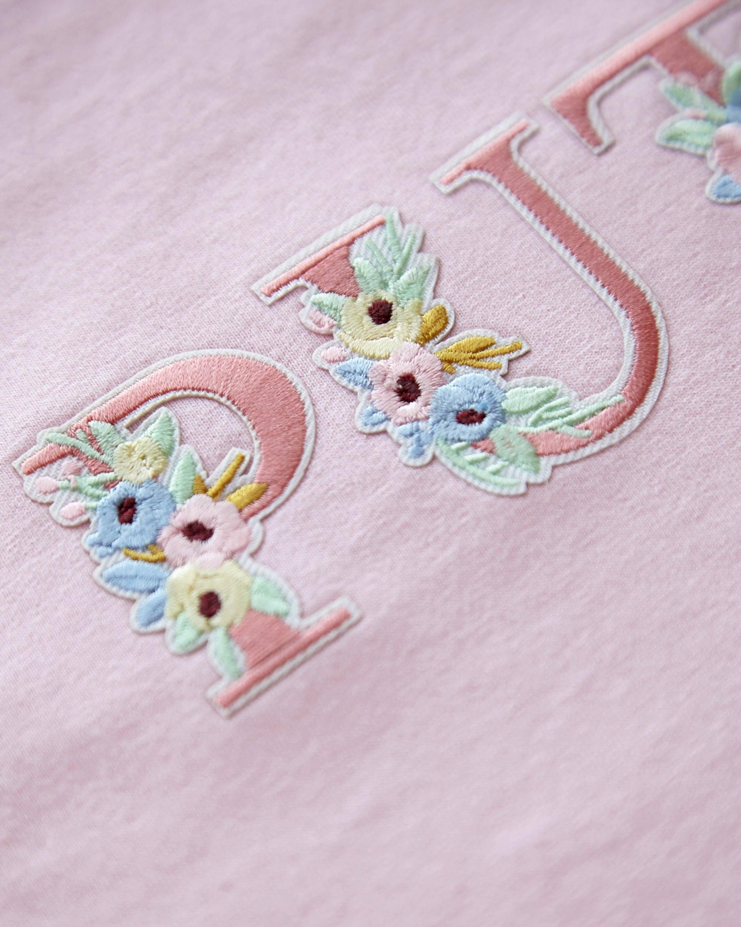 Floral style puta embroidery on pink - tee - HOMOLONDON