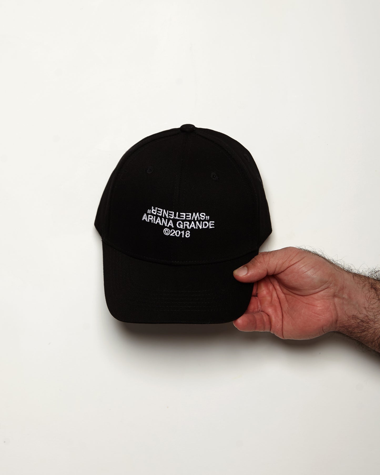 Ariana Grande Unisex Baseball Cap: Sweetener 2018 tour in black