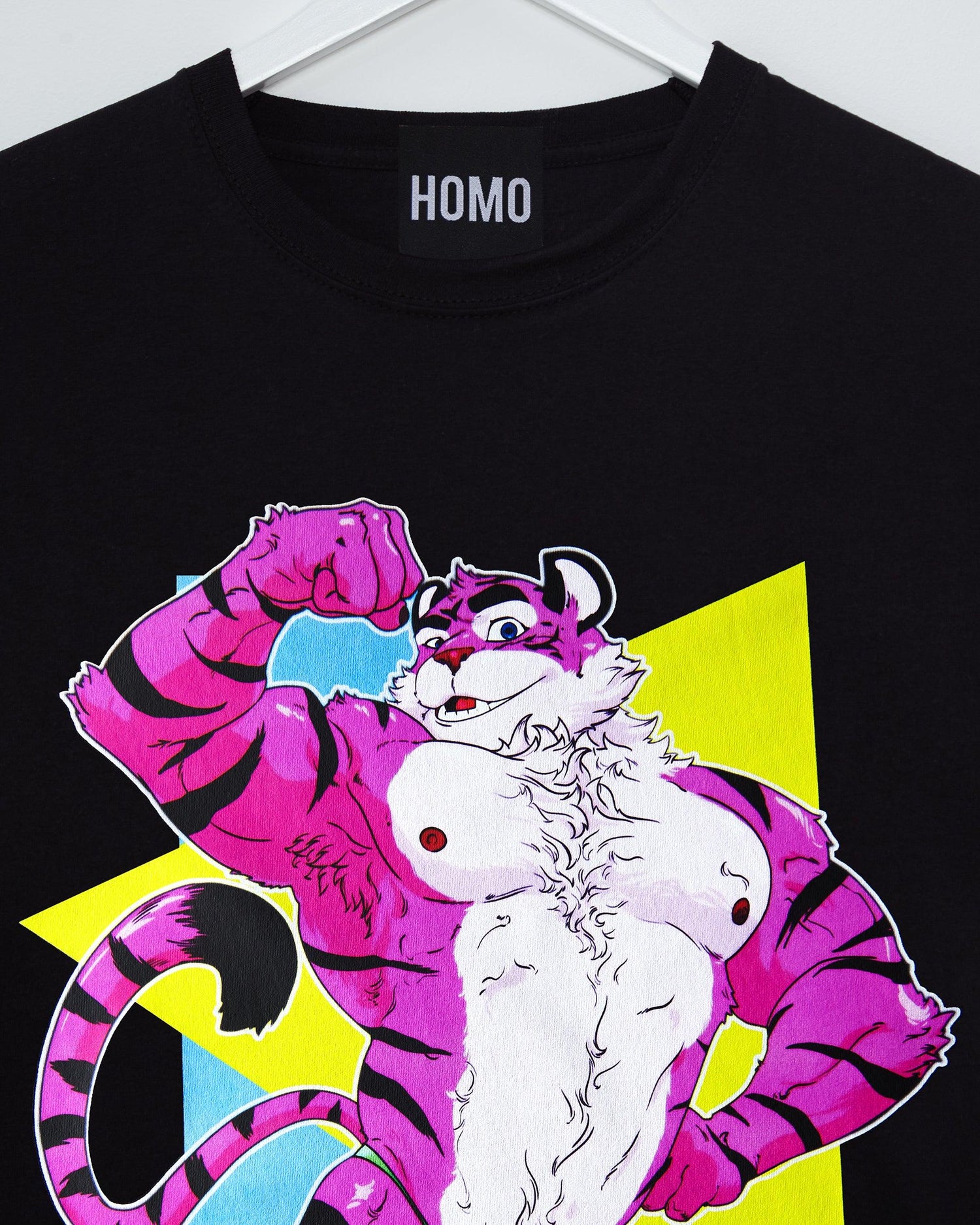 Rocky the tiger, always the life of the party - tee - HOMOLONDON