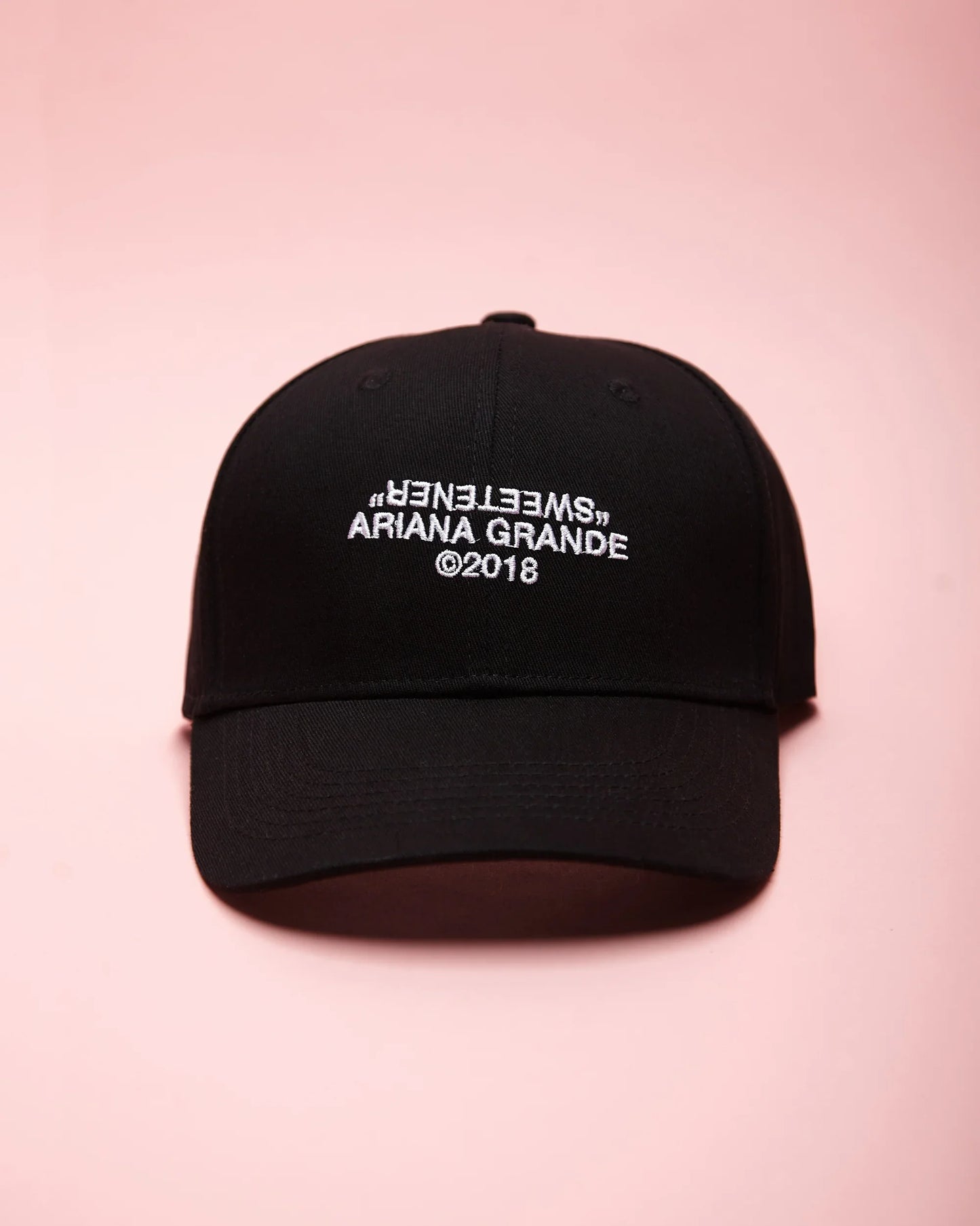 Ariana Grande Unisex Baseball Cap: Sweetener 2018 tour in black